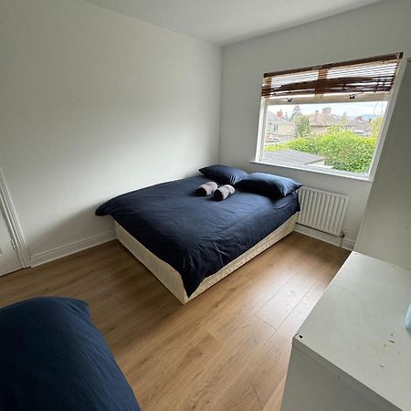 Nice Triple Room At 2 Iveragh Rd-6 Dublino Esterno foto